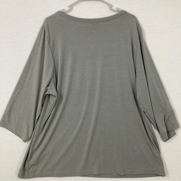 Susan Lawrence Gray Round Neck Soft Stretch Embellished Top 3X - Picture 8 of 9